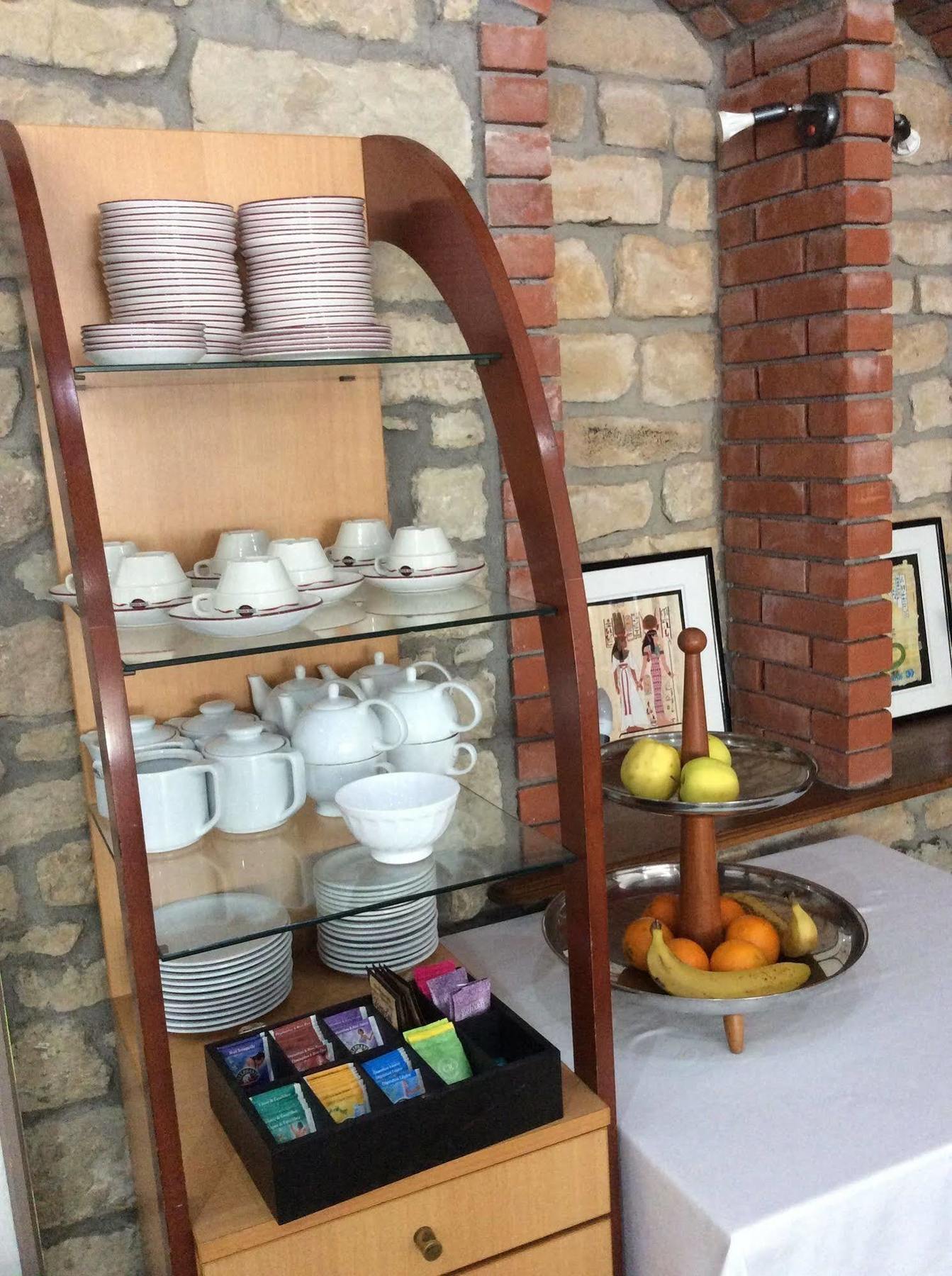 Enzo Hotels Контрексвиль Экстерьер фото